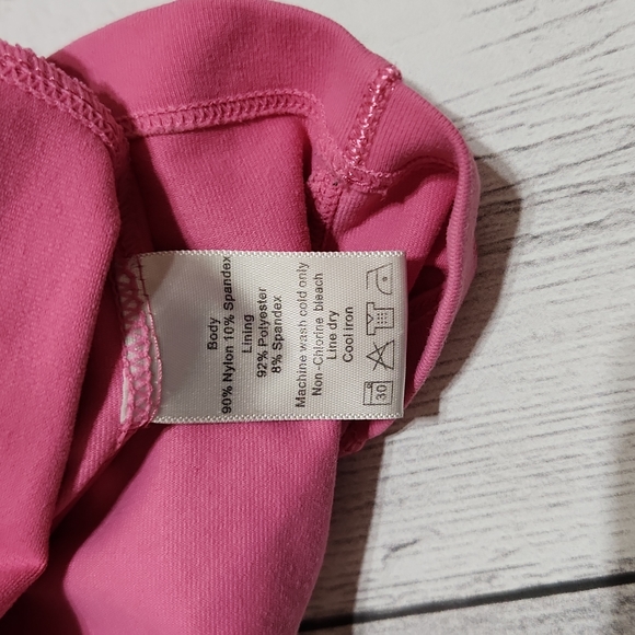 ALO pink workout Built in bra top - Picture 6 of 6